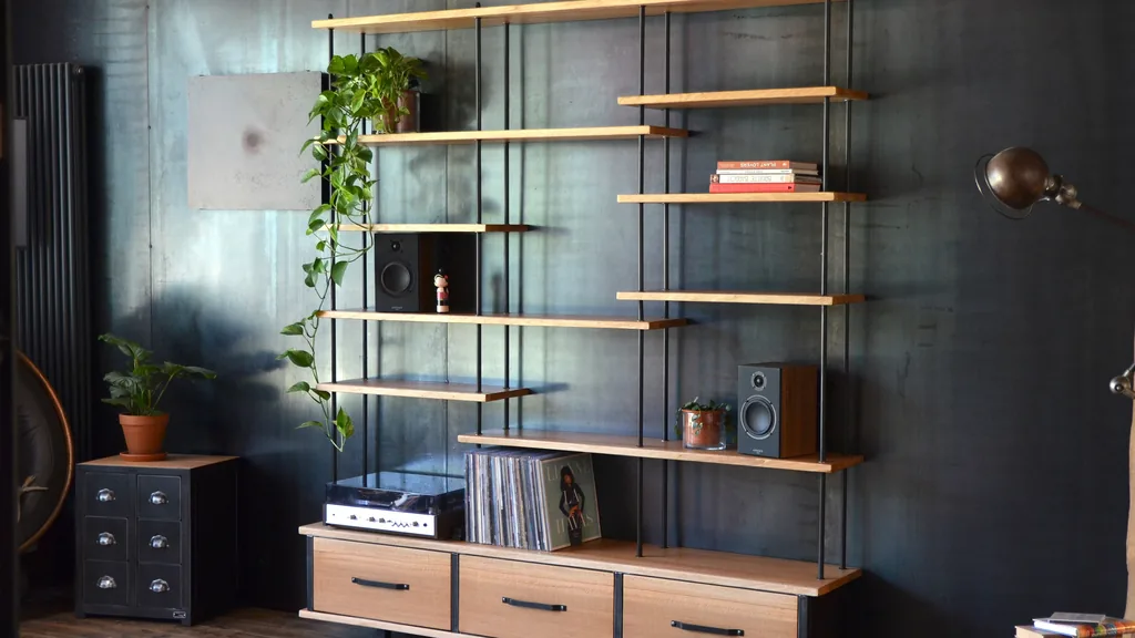 Agencement sur mesure en bois et métal